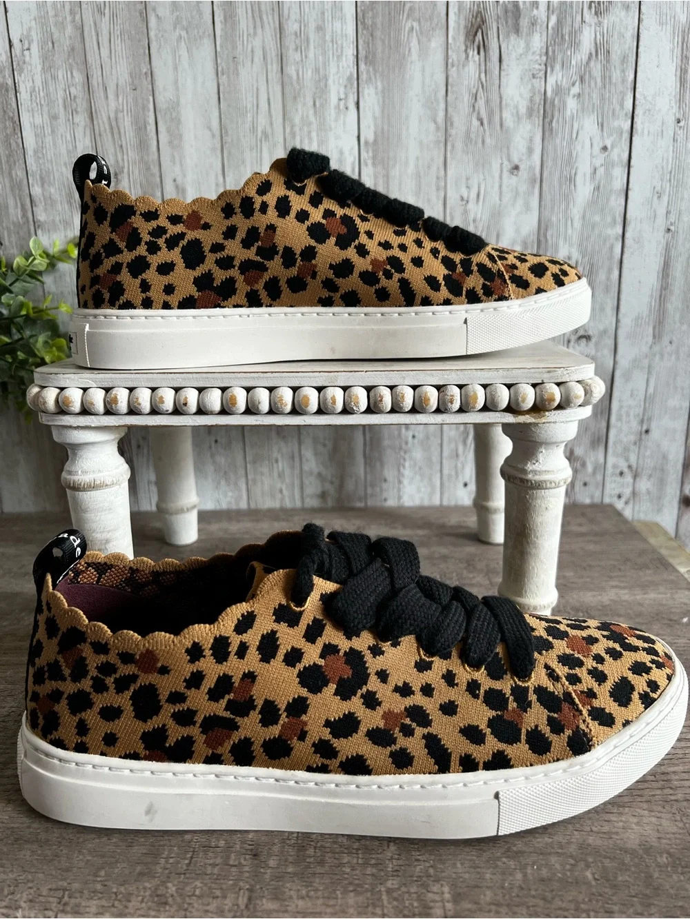 kate spade Abbie Leopard Print Lace Up Sneakers Casual Preppy Classic Size 7
